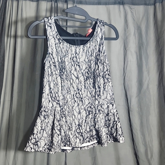 Black Lace A-Line Formal Top by Elle – Size Small - Picture 1 of 8